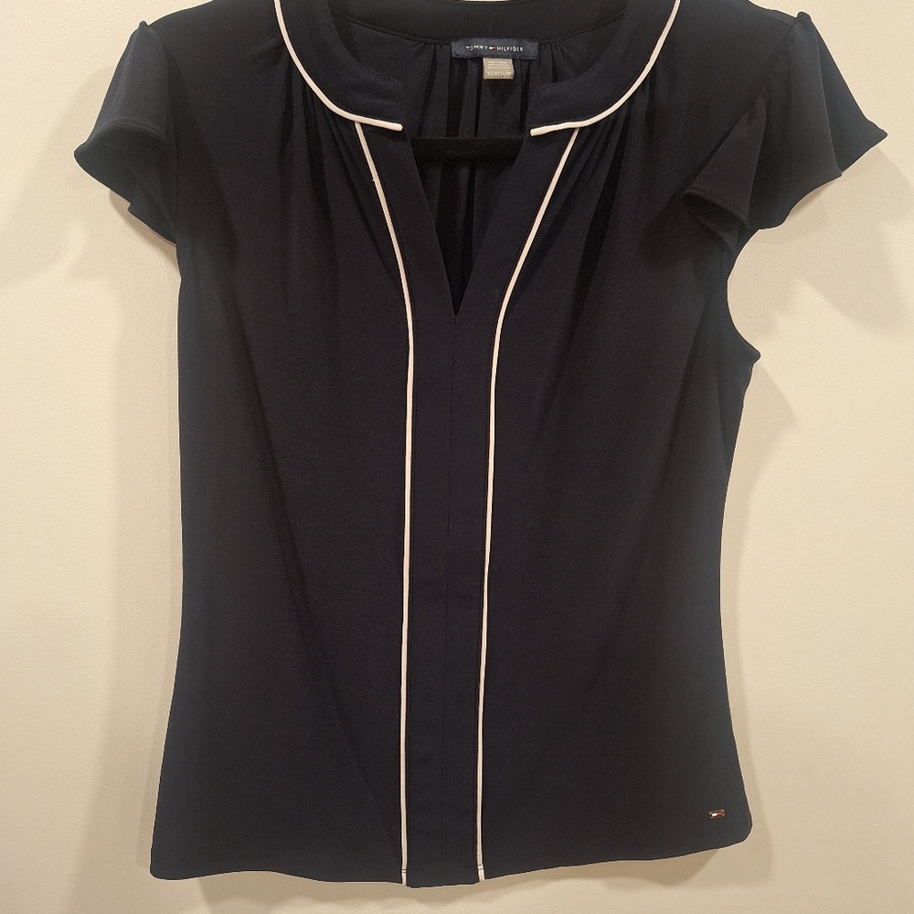 XS Ruffle sleeve TH top